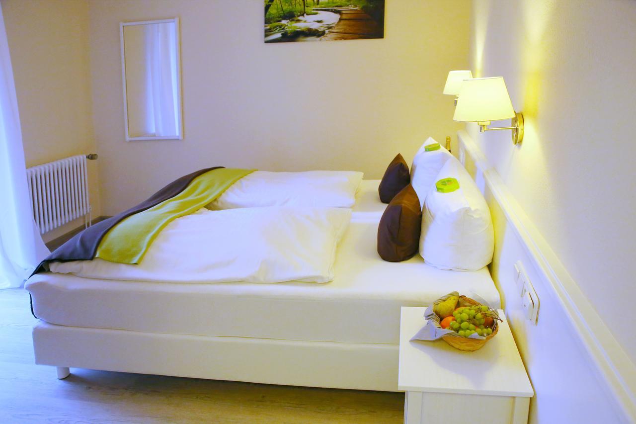 Waldhotel Wilhelmshoehe ฟรอยเดนแบร์ก ภายนอก รูปภาพ